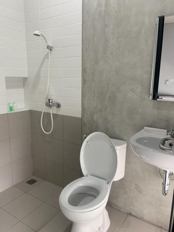 Kamar Single